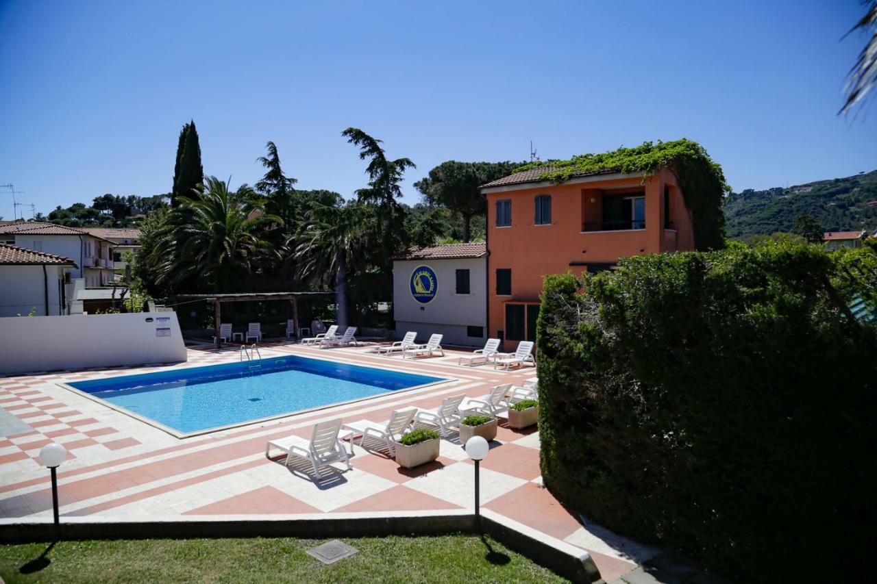 Appartamenti Maricampo By Helloelba Marina di Campo Kültér fotó